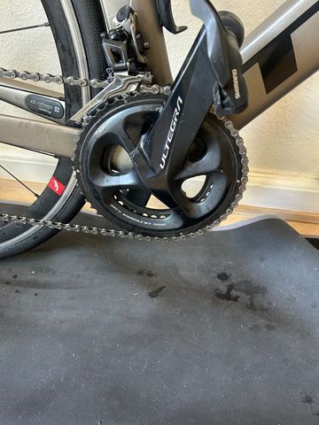 Used Trek Madone 9.5 2017 2017 Road & Gravel, Light Gray — image 2 of 8
