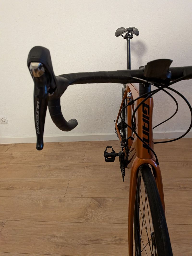 Used Giant Tcr Shimano Ultegra 2022 Road & Gravel, Orange — image 7 of 9