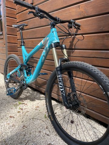 Używany Commencal META AM 2 2013 2013 Mountainbike — zdjęcie 3 z 14