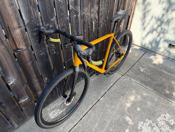 Used Orbea TERRA H40 2022 2022 Road & Gravel, Orange — image 10 of 14