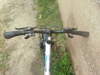Used Trek Skye Women's 2017 2017 Mountainbike, White, 27.5, 29 — image 2 of 14