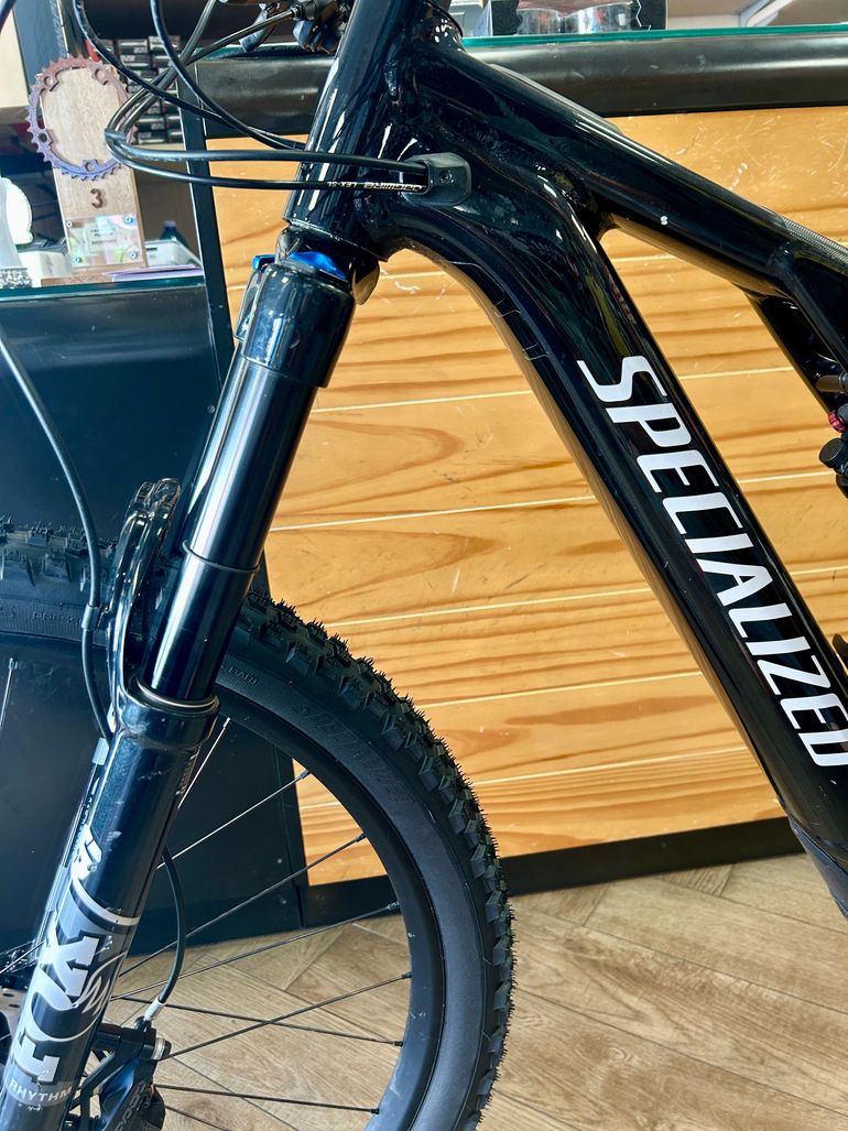 Used Specialized Turbo Levo 3 Comp Alloy 2023 2023 Mountainbike, Black, 29, 27.5 — image 9 of 9