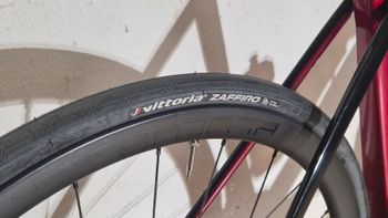 Used Trek Domane SL 5 2021 2021 Road & Gravel, Red — image 10 of 12