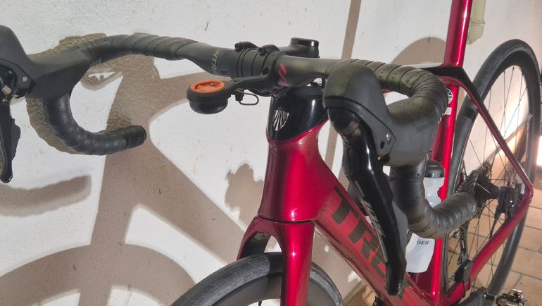 Used Trek Domane SL 5 2021 2021 Road & Gravel, Red — image 7 of 12