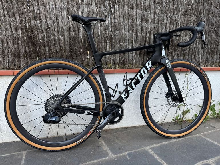Tweedehands Factor Ostro Gravel SRAM Force eTap AXS w/ Power Meter 2023 2023 Road & Gravel, ,  — afbeelding 10 van 11