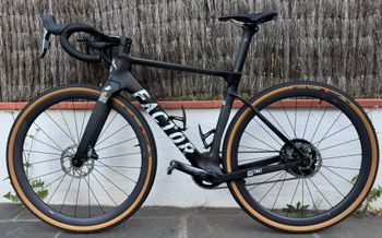 Tweedehands Factor Ostro Gravel SRAM Force eTap AXS w/ Power Meter 2023 2023 Road & Gravel, ,  — afbeelding 8 van 11