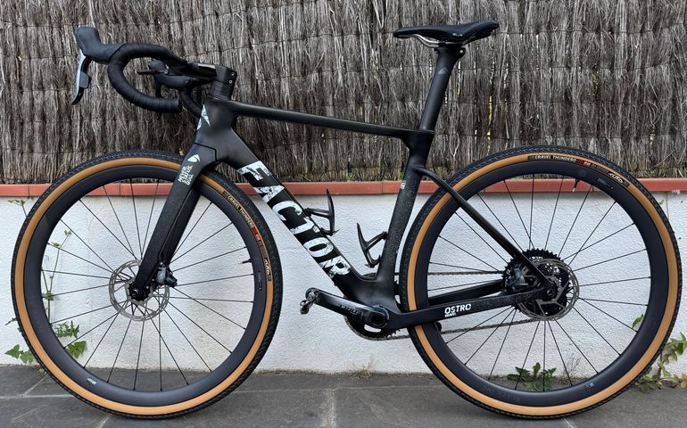 Tweedehands Factor Ostro Gravel SRAM Force eTap AXS w/ Power Meter 2023 2023 Road & Gravel, ,  — afbeelding 8 van 11