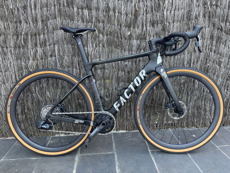 Used Factor Ostro Gravel SRAM Force eTap AXS w/ Power Meter 2023 2023 Road & Gravel