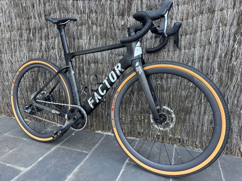 Tweedehands Factor Ostro Gravel SRAM Force eTap AXS w/ Power Meter 2023 2023 Road & Gravel, ,  — afbeelding 4 van 11