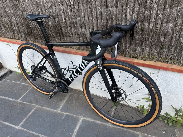 Tweedehands Factor Ostro Gravel SRAM Force eTap AXS w/ Power Meter 2023 2023 Road & Gravel, ,  — afbeelding 6 van 11