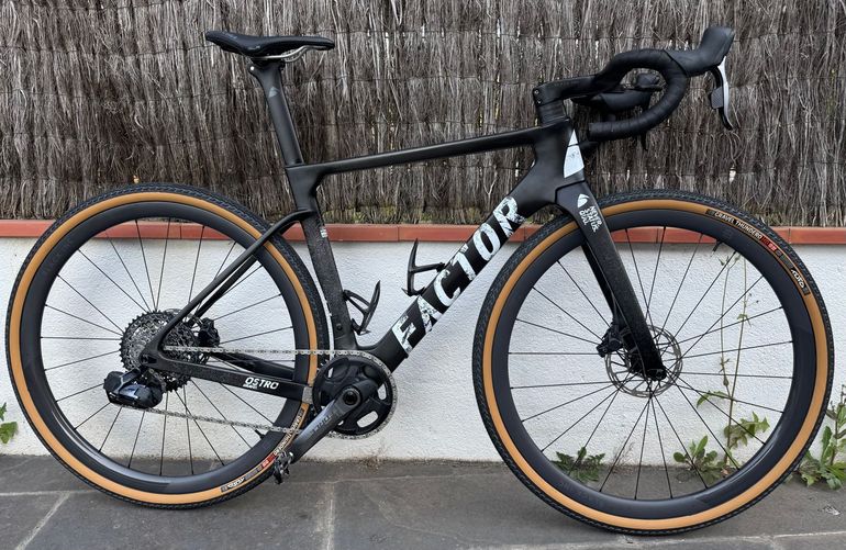 Tweedehands Factor Ostro Gravel SRAM Force eTap AXS w/ Power Meter 2023 2023 Road & Gravel, ,  — afbeelding 7 van 11