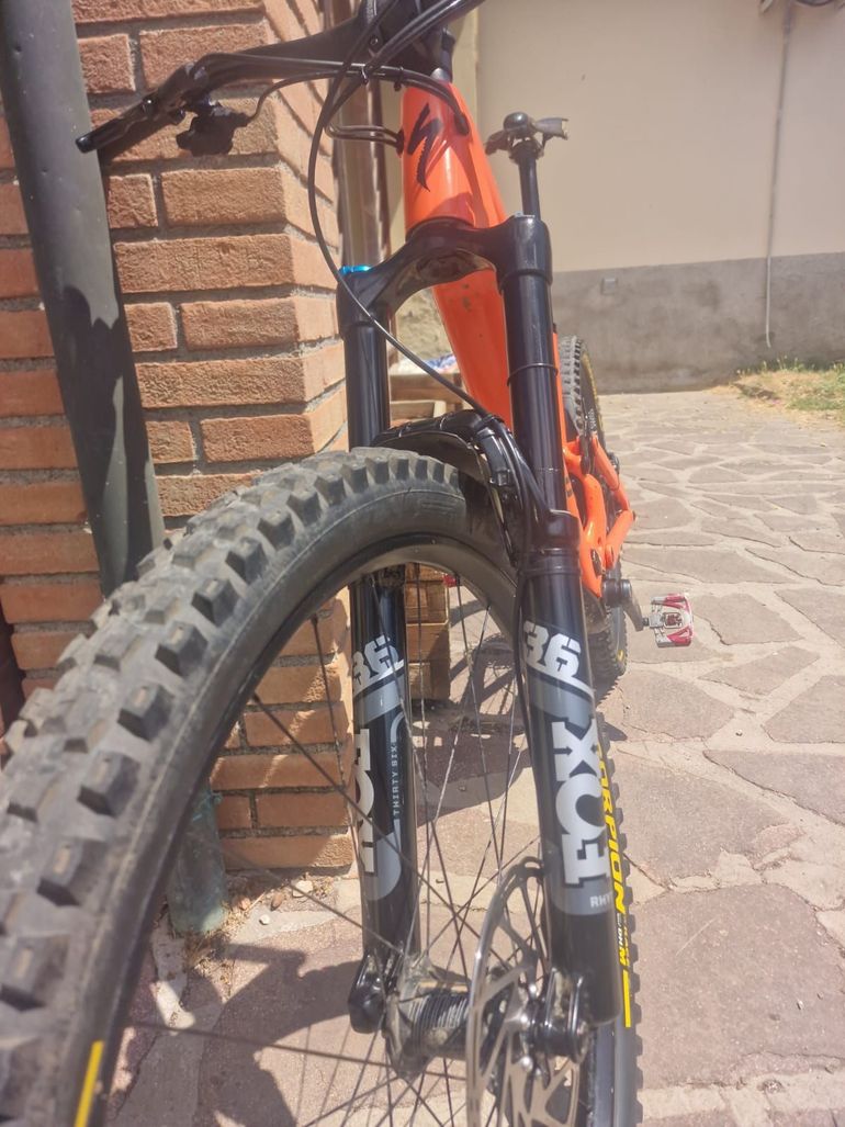 Used Specialized Turbo Kenevo SL Comp 2023 2023 Mountainbike, Orange, 29 — image 8 of 11