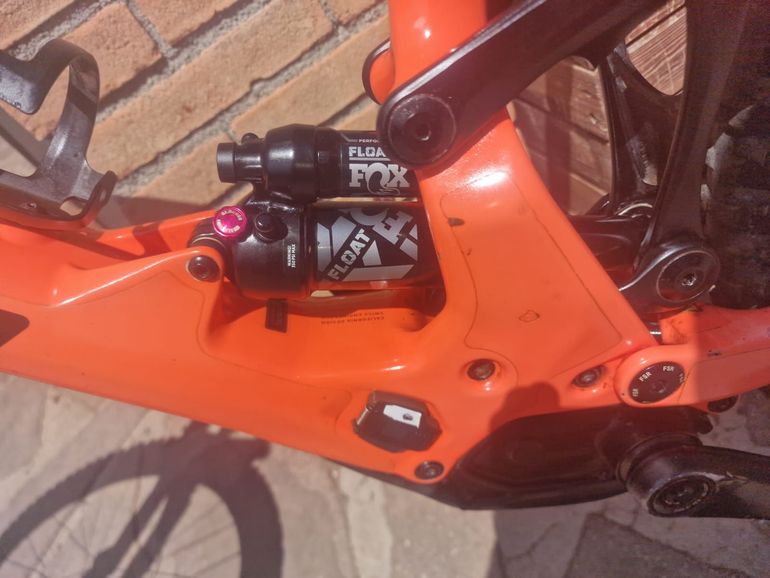 Used Specialized Turbo Kenevo SL Comp 2023 2023 Mountainbike, Orange, 29 — image 10 of 11