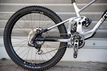 Used Mondraker Summum SRAM GX DH 2027 Mountainbike, White — image 3 of 3