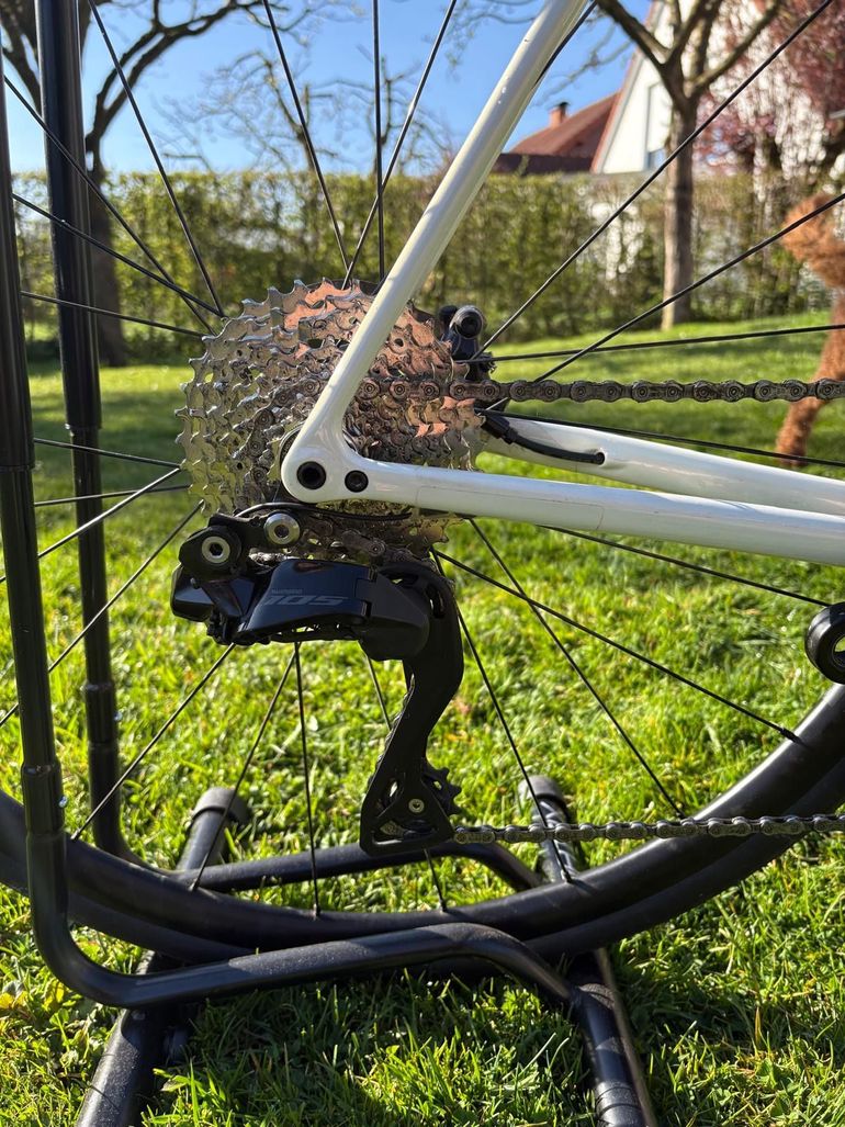 Used Specialized Aethos Comp - Shimano 105 Di2 2024 2024 Road & Gravel, White,  — image 3 of 6