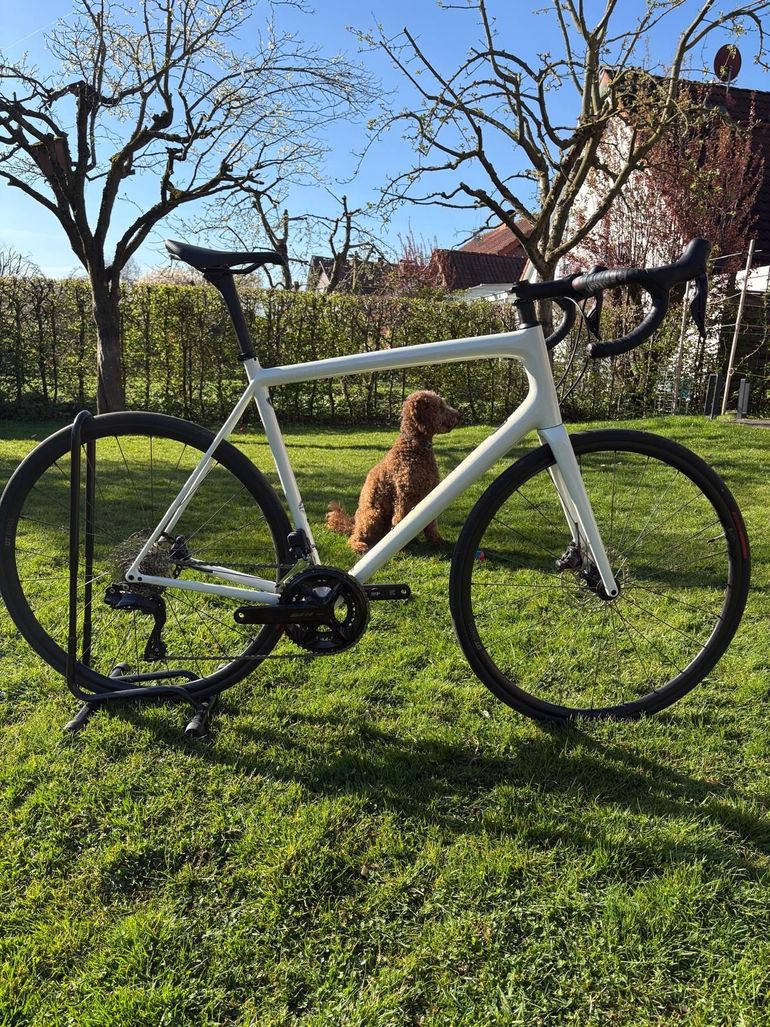 Used Specialized Aethos Comp - Shimano 105 Di2 2024 2024 Road & Gravel, White,  — image 1 of 6