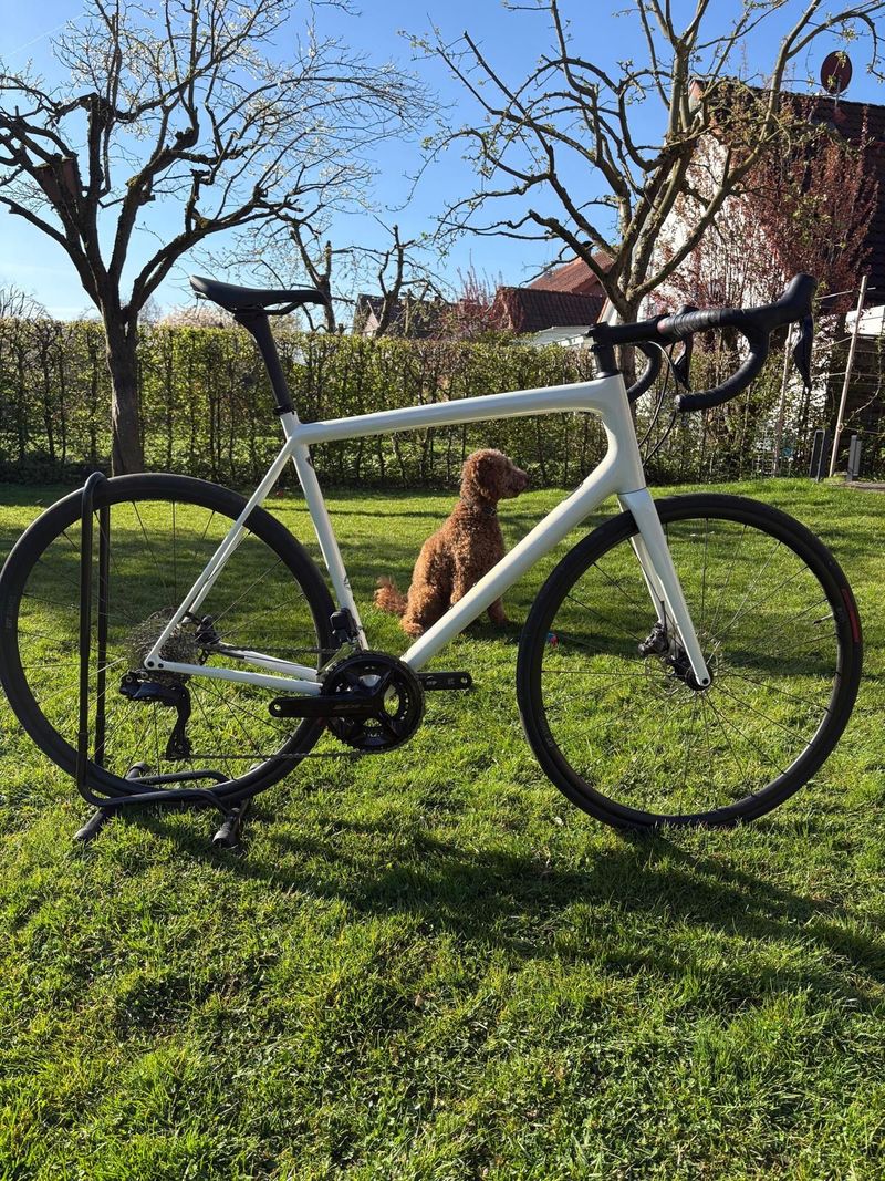 Used Specialized Aethos Comp - Shimano 105 Di2 2024 2024 Road & Gravel