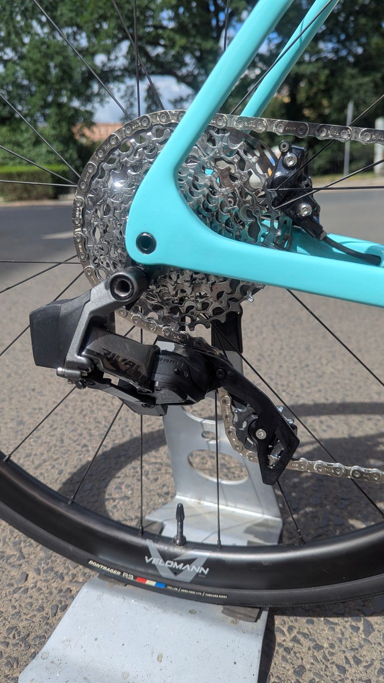 Używany Bianchi Specialissima COMP Rival eTap AXS 2025 2025 Road & Gravel, ,  — zdjęcie 3 z 7
