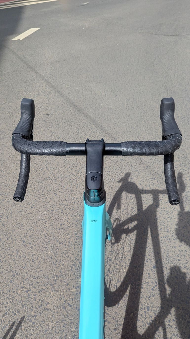 Używany Bianchi Specialissima COMP Rival eTap AXS 2025 2025 Road & Gravel, ,  — zdjęcie 4 z 7