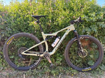 Gebrauchtes Orbea OIZ M11-AXS 2022 2022 Mountainbike, Grün, 29 — Bild 3 von 3