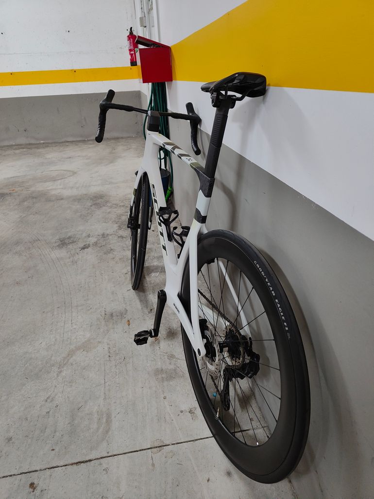 Used Scott Foil RC Team 2026 2026 Road & Gravel, White — image 4 of 9