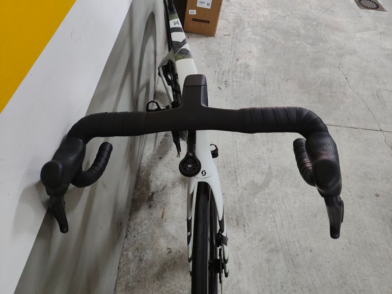 Used Scott Foil RC Team 2026 2026 Road & Gravel, White — image 3 of 9