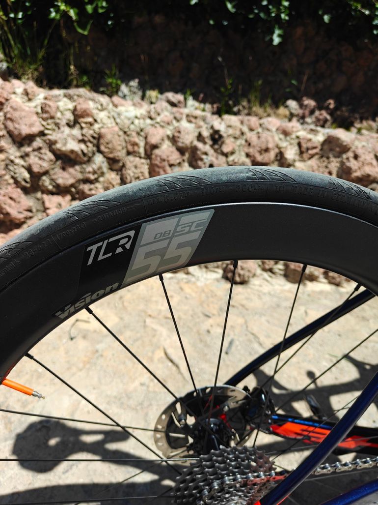 Used BH BH Custom Shimano Dura Ace Di2 2022 Road & Gravel, Blue,  — image 18 of 32