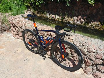 Used BH Custom Shimano Dura Ace Di2 2022 Road & Gravel, Blue — image 5 of 32