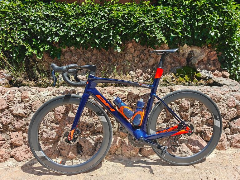 Used BH BH Custom Shimano Dura Ace Di2 2022 Road & Gravel, Blue,  — image 2 of 32