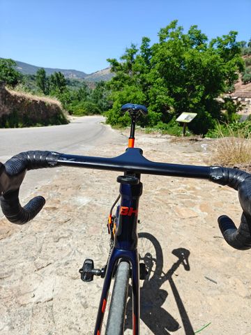 Used BH Custom Shimano Dura Ace Di2 2022 Road & Gravel, Blue — image 29 of 32