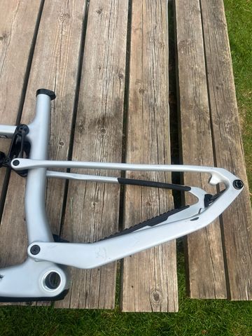 Tweedehands Santa Cruz BLUR Frame / Carbon CC 2024 Frameset 2024 Mountainbike — afbeelding 5 van 7