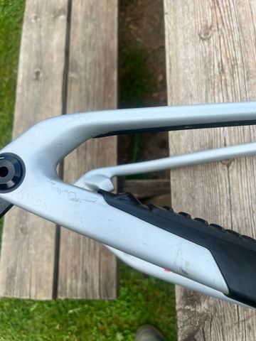 Tweedehands Santa Cruz BLUR Frame / Carbon CC 2024 Frameset 2024 Mountainbike — afbeelding 4 van 7