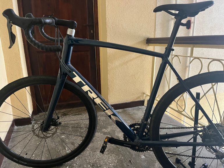 Tweedehands Trek Domane AL 2 Disc 2022 2022 Road & Gravel — afbeelding 1 van 7