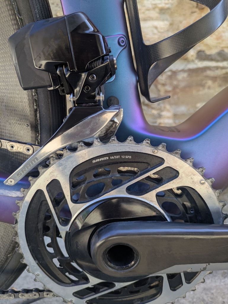 Używany Pinarello DOGMA F RED ETAP AXS Disc 2022 2022 Road & Gravel — zdjęcie 4 z 9