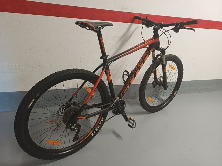 Used Scott scale Custom Shimano Deore XT 2015 Mountainbike, Black — image 2 of 6