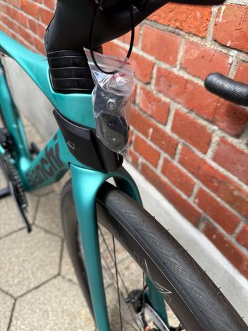 Used Bianchi Oltre SRAM Force eTap AXS 2026 Road & Gravel, Green — image 6 of 17