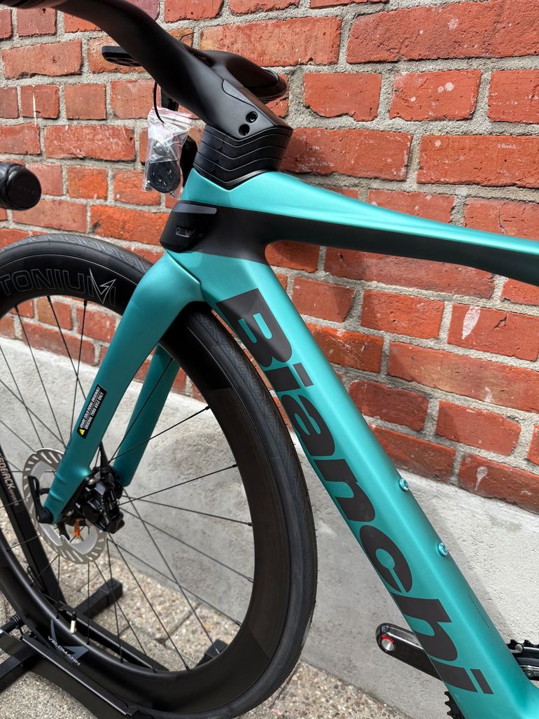 Used Bianchi Oltre SRAM Force eTap AXS 2026 Road & Gravel, Green — image 14 of 17