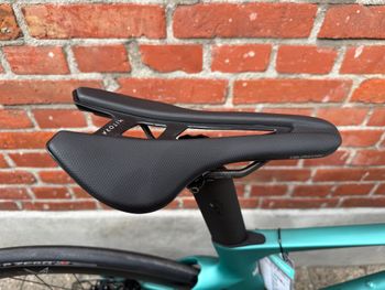 Used Bianchi Oltre SRAM Force eTap AXS 2026 Road & Gravel, Green — image 9 of 17