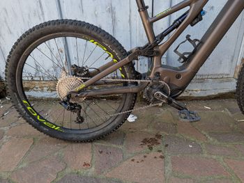 Used Specialized Turbo Kenevo Comp 2020 2020 Mountainbike, Green, 27.5 — image 4 of 8