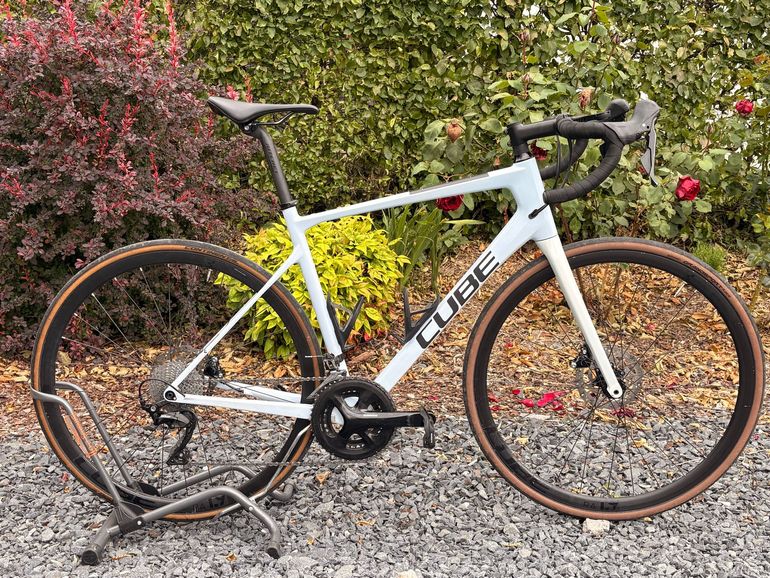 Used CUBE ATTAIN GTC RACE 2024 2024 Road & Gravel, White — image 1 of 7