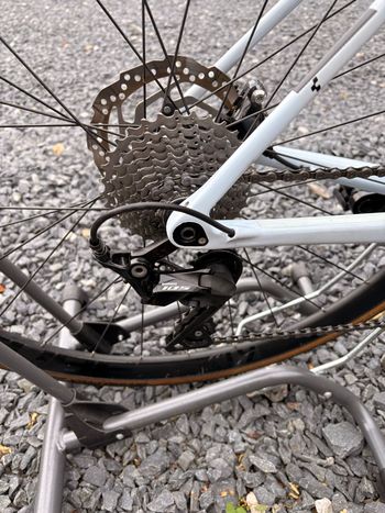 Used CUBE ATTAIN GTC RACE 2024 2024 Road & Gravel, White — image 4 of 7