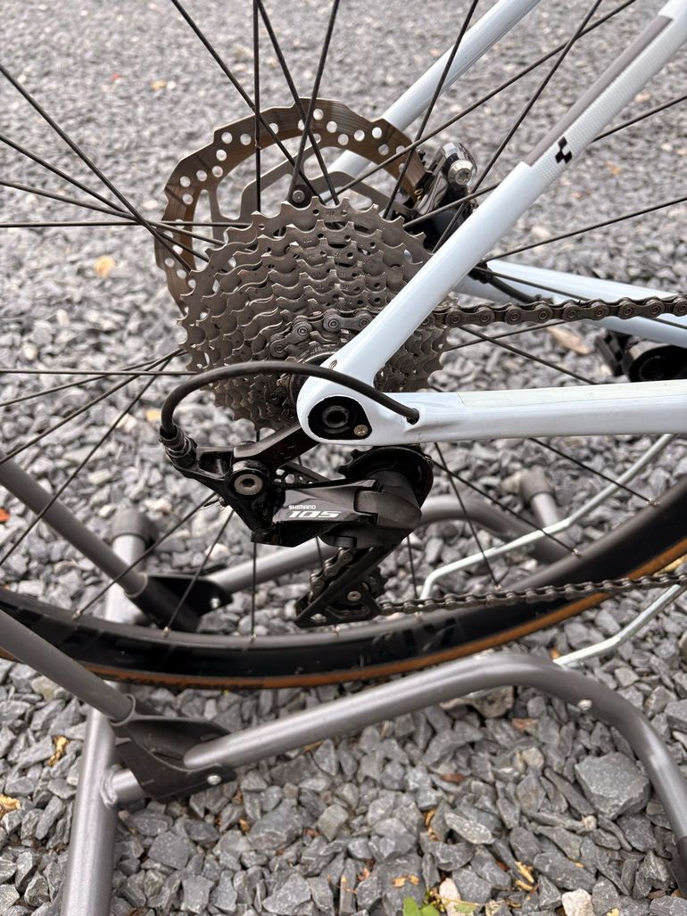 Used CUBE ATTAIN GTC RACE 2024 2024 Road & Gravel, White — image 4 of 7
