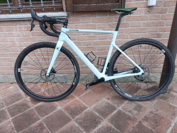 Używany Cannondale SuperSix EVO SE 2022 2022 Road & Gravel — zdjęcie 2 z 7