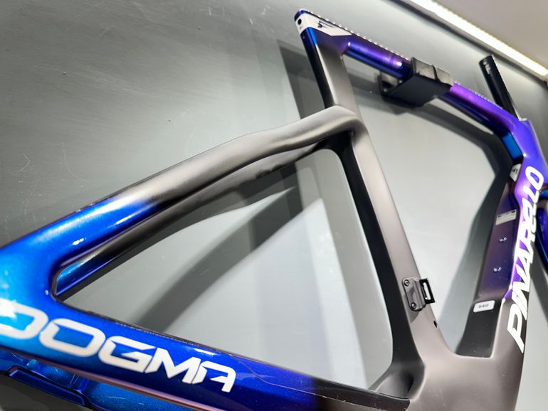 Used Pinarello Dogma F Luxtor Shiny Blue Size 54 Frameset Frameset 2026 Road & Gravel, Blue — image 6 of 15