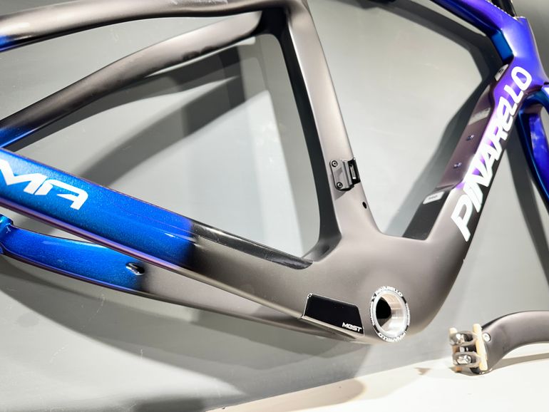 Used Pinarello Dogma F Luxtor Shiny Blue Size 54 Frameset Frameset 2026 Road & Gravel, Blue — image 5 of 15