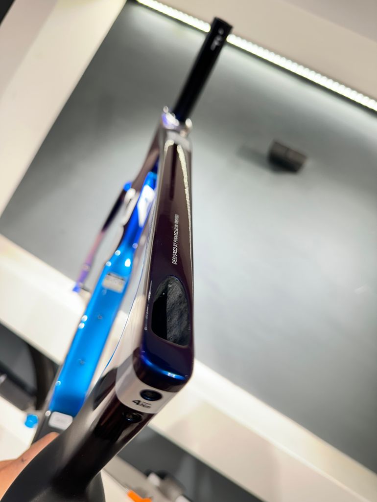 Used Pinarello Dogma F Luxtor Shiny Blue Size 54 Frameset Frameset 2026 Road & Gravel, Blue — image 14 of 15