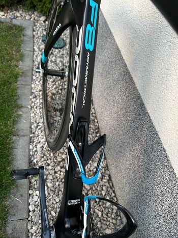 Tweedehands Pinarello Dogma Shimano Dura Ace Di2 2016 Road & Gravel — afbeelding 5 van 11