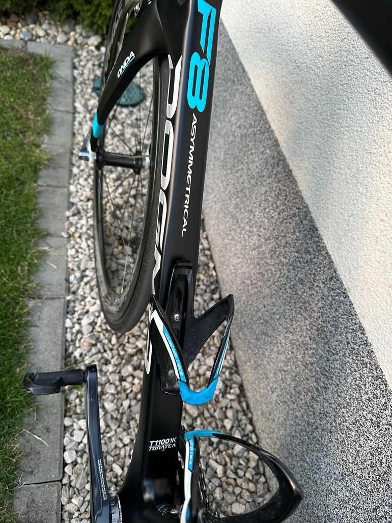 Tweedehands Pinarello Dogma Shimano Dura Ace Di2 2016 Road & Gravel — afbeelding 5 van 11