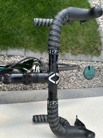Used Pinarello Dogma Shimano Dura Ace Di2 2016 Road & Gravel, Black — image 6 of 11