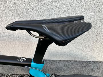 Used Pinarello Dogma Shimano Dura Ace Di2 2016 Road & Gravel, Black — image 7 of 11